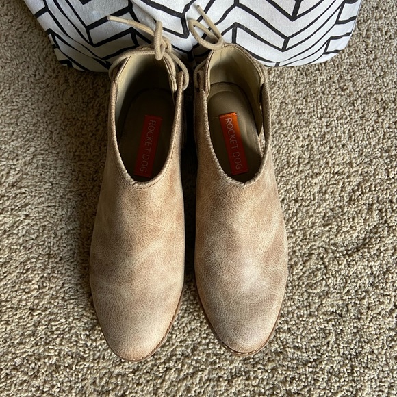 🖤NWOT Tie behind Rocketdog booties🖤 - Picture 3 of 4